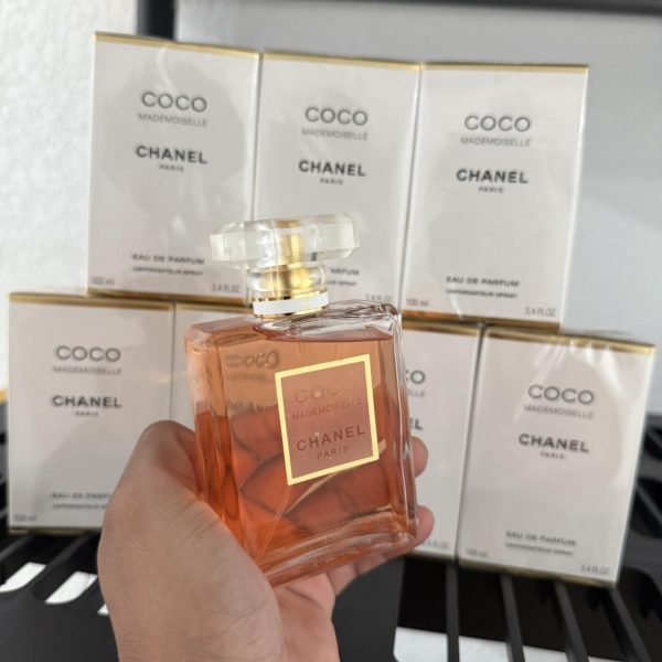 Chanel White and Gold Fragrance